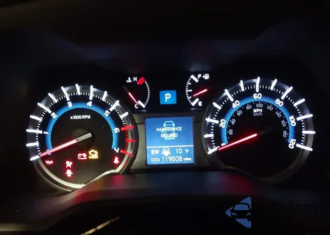 2018 Toyota 4Runner Trd Off Road из США, поврежденный, VIN JTEBU5JR0J5525423